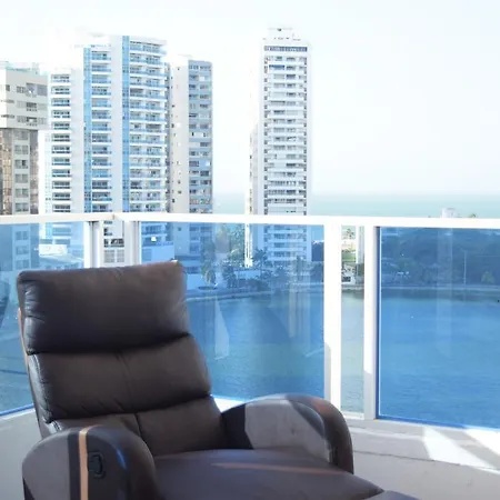 Apto Con Balcon Y Vista Al Mar Apartamento *