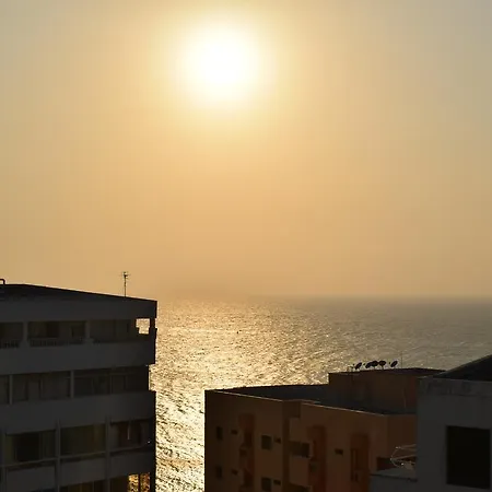 Apto Con Balcon Y Vista Al Mar Apartamento *