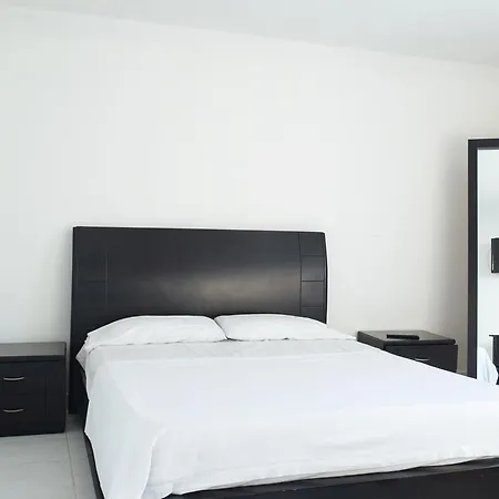 Apto Con Balcon Y Vista Al Mar Apartamento *