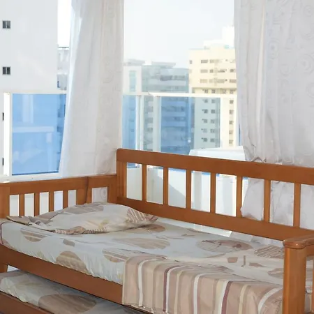 Apto Con Balcon Y Vista Al Mar Apartamento *